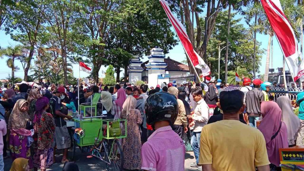 Relokasi Pedagang Pasar Srimangunan Sampang Dipending