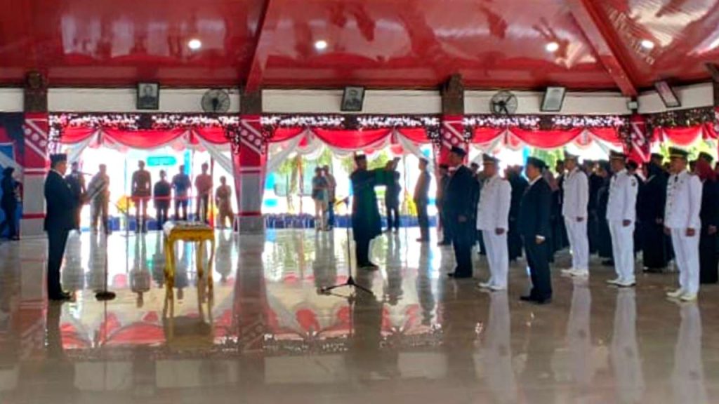 Bupati Sampang Lantik H.Nor Alam Kadispendukcapil Definitif