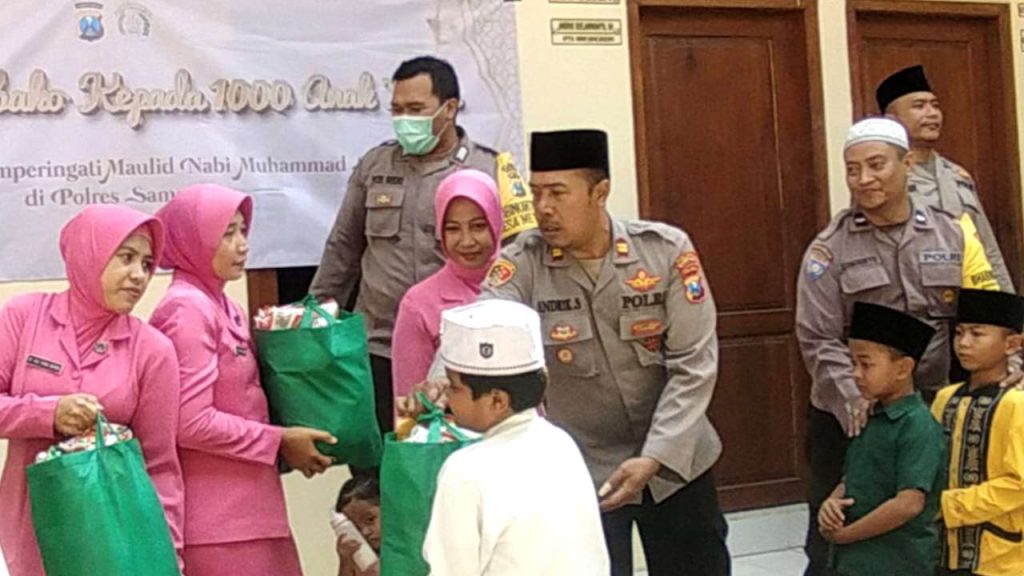 Maulidurrasul, Polsek Omben Santuni 100 Anak Yatim