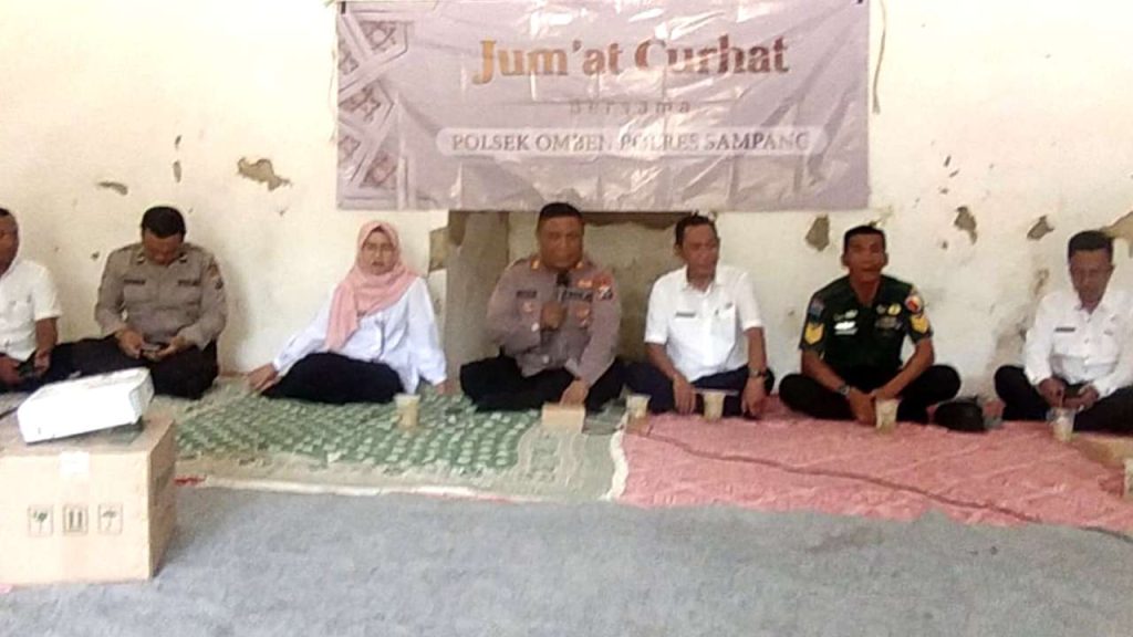Jumat Curhat, Kapolsek Omben Minta Lintas Sektor Bersinergi