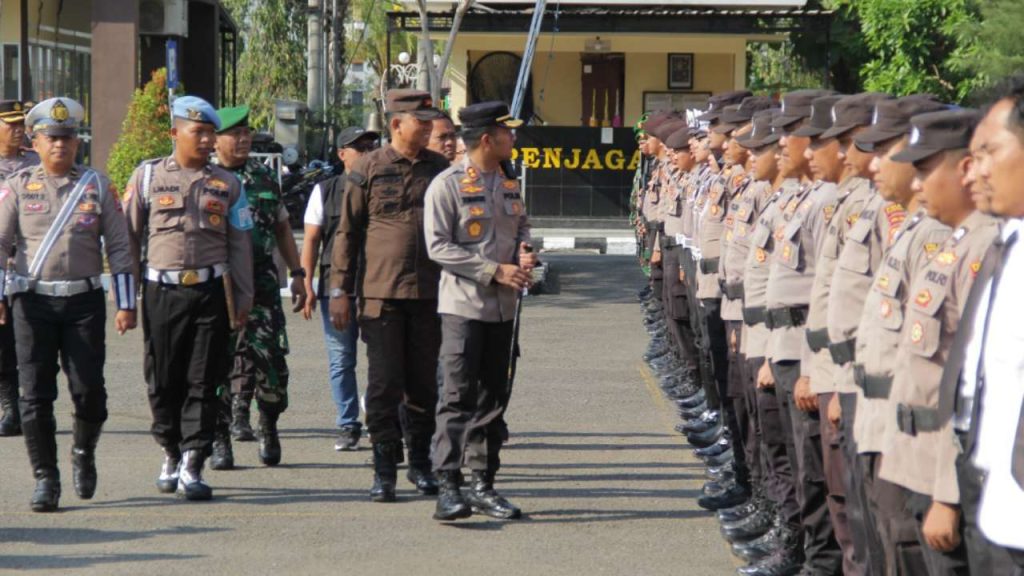 Polres Sampang Gelar Apel Operasi Mantap Brata Semeru 2023-2024