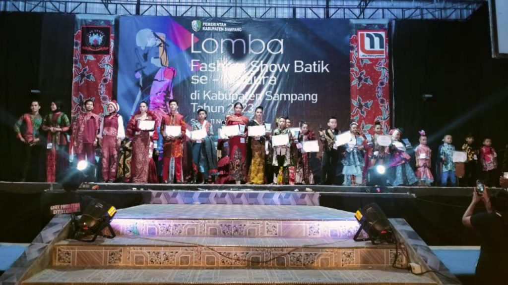 Fashion Show Batik se-Madura Diacungi Jempol