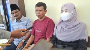 Diintimidasi Oknum Pemdes, Korban Pelecehan Kepsek Datangi Polres Sampang