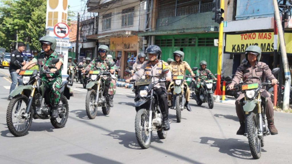 Jelang Pemilu 2024, Polres Sampang Patroli Skala Besar