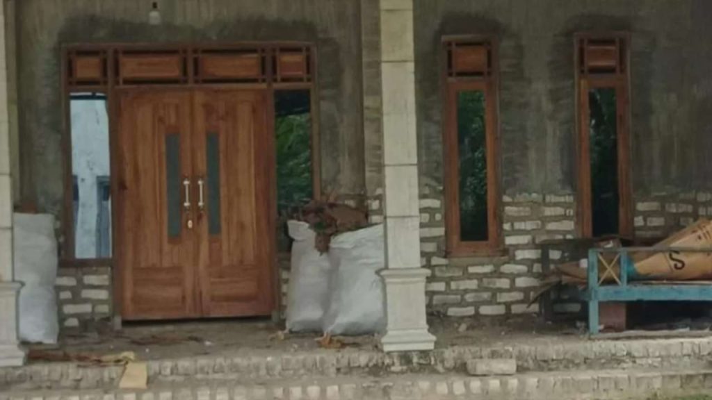 Rumah Warga Pamekasan Digerebek Bea Cukai Madura