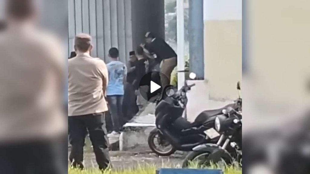 Polisi Amankan Dua Orang Dari Gudang Logistik Pemilu di Sampang