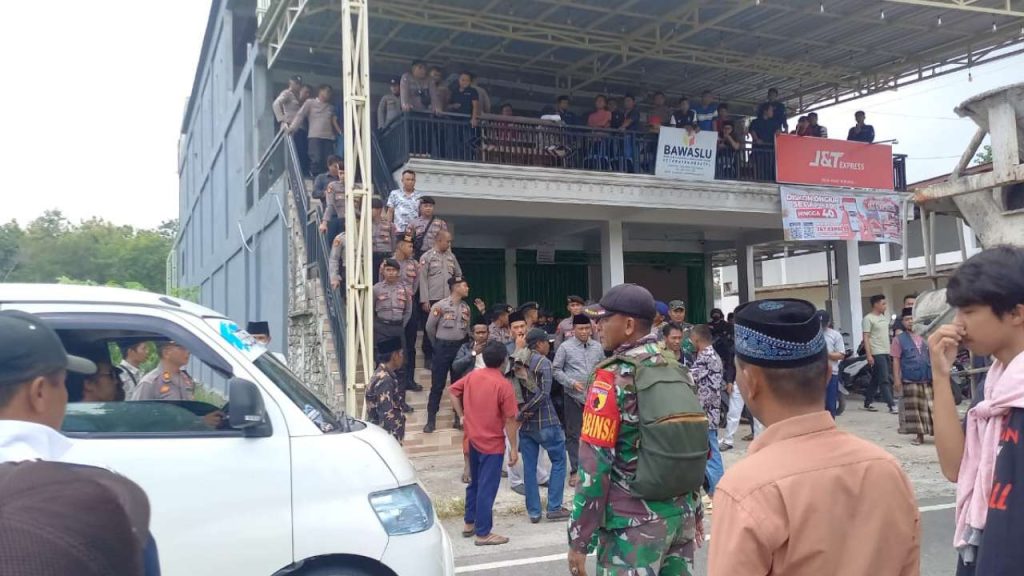 Rekapitulasi Suara Pemilu di Robatal Sampang Nyaris Ricuh