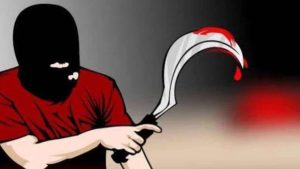 Pergoki Maling, Seorang Kakek di Sampang Malah Dibacok