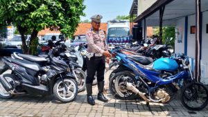 Polantas Sampang Amankan Puluhan Motor Knalpot Brong
