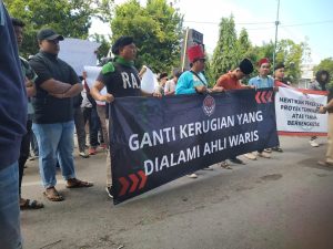 Ratusan Masyarakat Sumenep Gelar aksi depan di DPRD