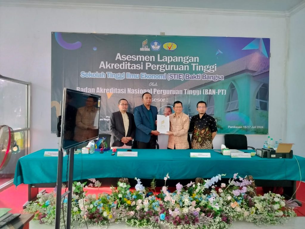 Badan Akreditasi Perguruan tinggi (BAN-PT) umumkan hasil akreditasi Perguruan tinggi Sekolah Tinggi Ilmu Ekonomi (STIE)