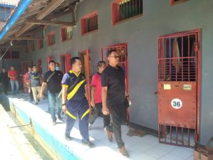 Kepala lapas IIA Pamekasan kontrol keliling area lapas