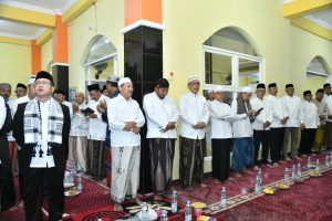 Achmad Fauzi Wongsojudo bersama KH. Busyro Karim hadiri Maulidur Rosul