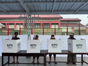 Warga Bina’an Lapas Narkotika Pamekasan Laksanakan Pilkada Serentak 2024