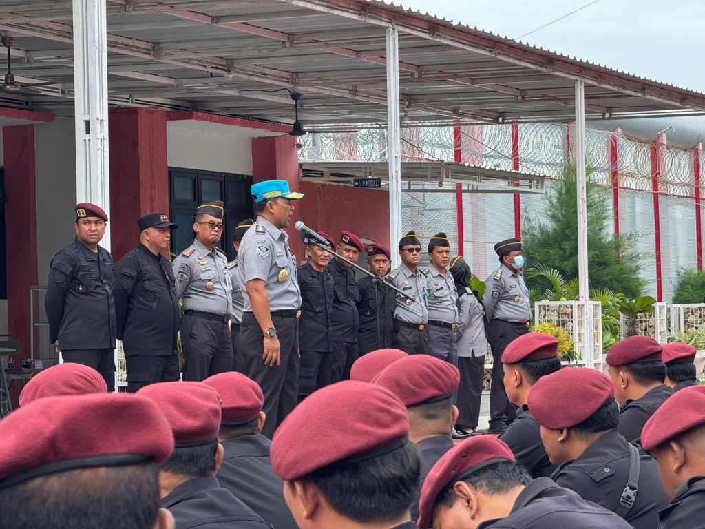 Lilik Sujandi Pimpin Apel Penguatan Pengamanan Wilayah Pamekasan