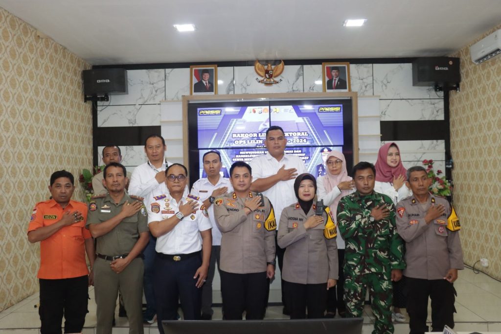 290 Personil Gabungan Siap Amankan Libur Natal dan Malam Pergantian Tahun Baru 2025 Di Sampang