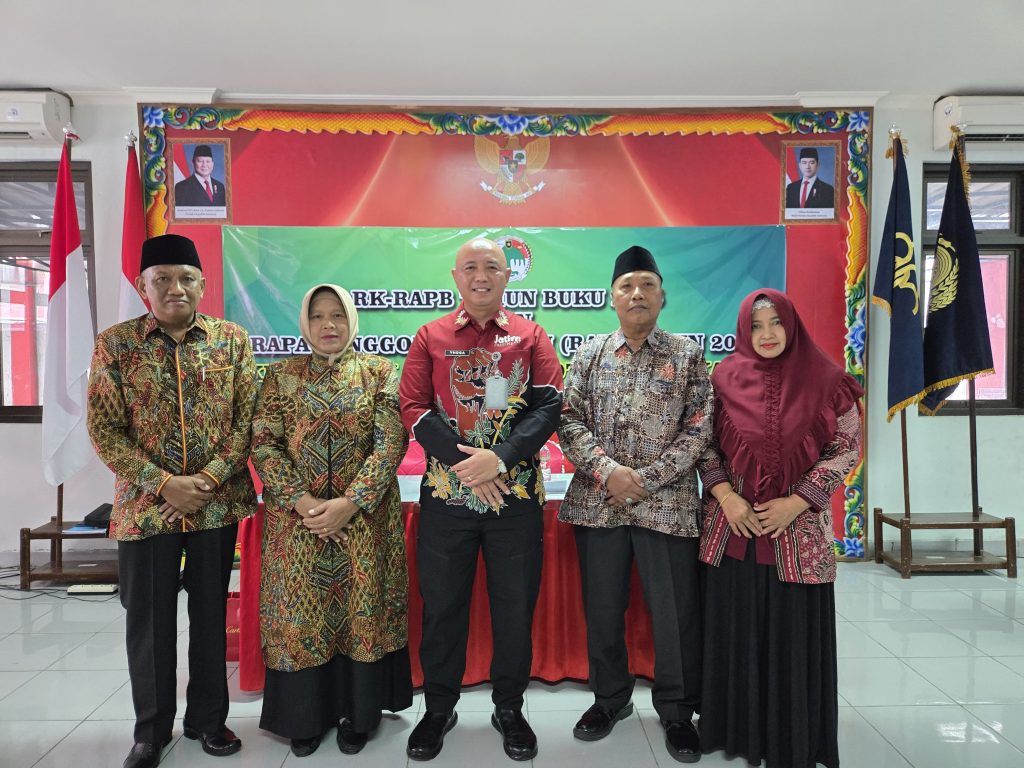 2 Pegawai Terbaik Lapas Narkotika Pamekasan Purna Tugas