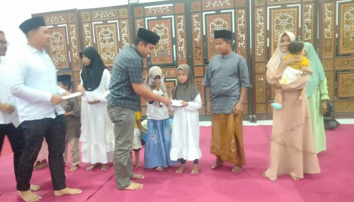 Berkah Ramadhan, PLN UP3 Madura Buka Bersama Beberapa Yatim Dan Guru Ngaji