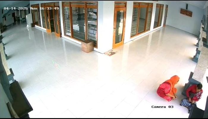 Diduga Terhipnotis, Emas Milik Nenek Raib