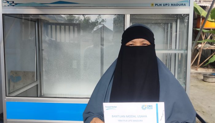 YBM PLN UP3 Madura Salurkan Bantuan Usaha Warga Pamekasan