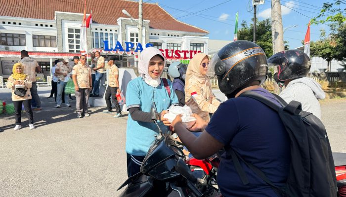 Lapas Narkotika bersama Dharma Wanita Pamekasan Gelar Bakti Sosial