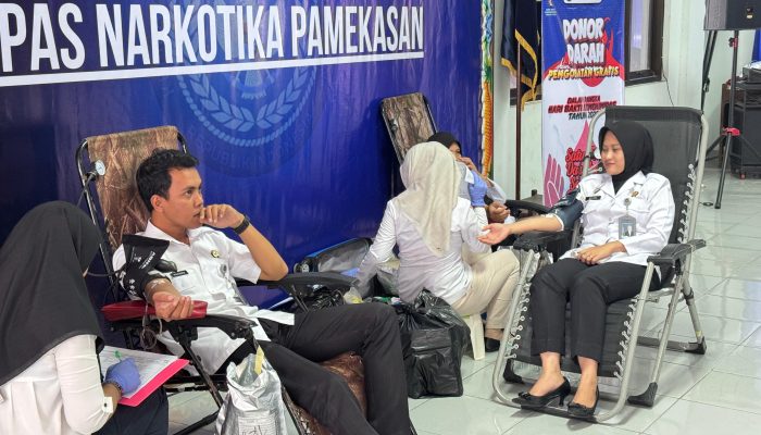 Lapas Narkotika Pamekasan Peringati Hari Bhakti Kemenimmas Ke – 1 dengan Donor Darah