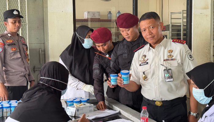 Lapas Narkotika Pamekasan Tes Urin Seluruh Pegawai