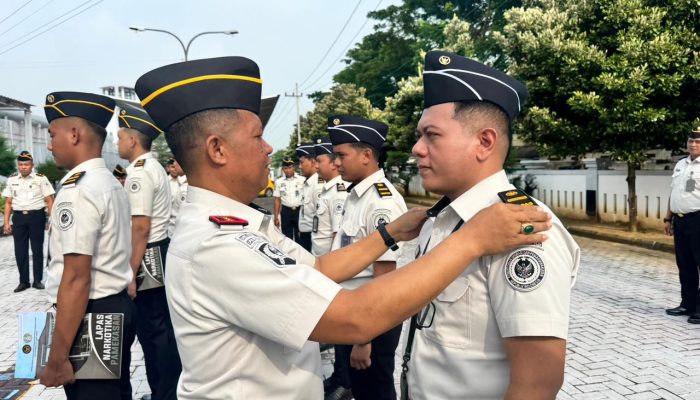Belasan Pegawai Lapas Narkotika Terima Kenaikan Pangkat
