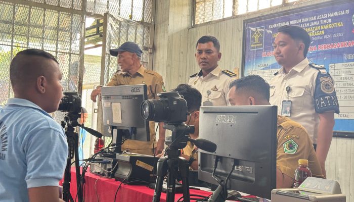 Petugas Dukcapil Datangi Lapas Narkotika Pamekasan