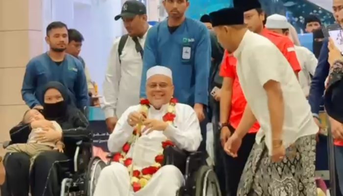 MADAS Sedarah Sambut Kedatangan Habib Rizieq Shihab di Arab Saudi